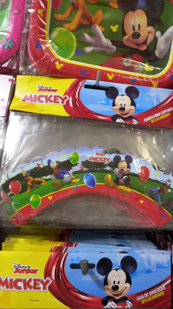 CENEFA PARA CUPCAKE  SET X 25 UND MICKEY